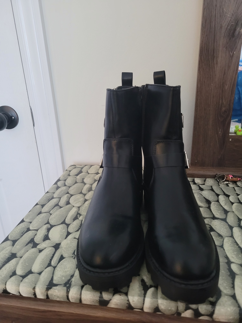 Women's Black Leather Chelsea Ankle Boots